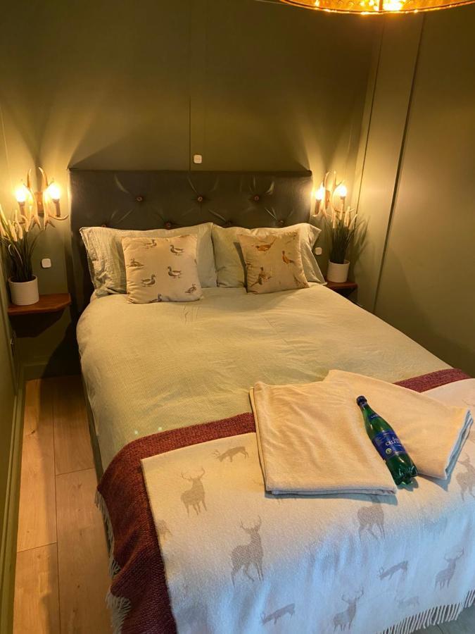 Cosy Double Shepherds Hut In Beautiful Wicklow With Underfloor Heating Throughout Rathnew Luaran gambar