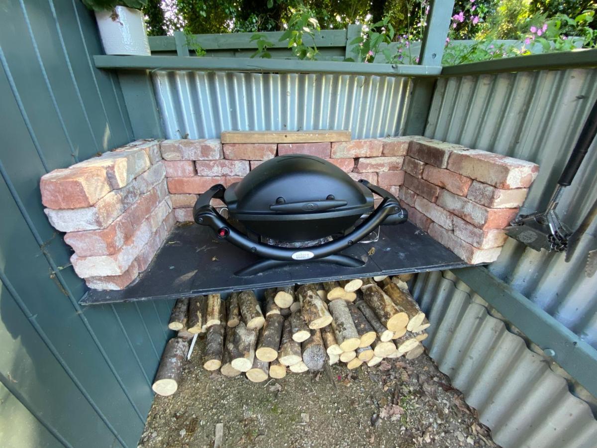Cosy Double Shepherds Hut In Beautiful Wicklow With Underfloor Heating Throughout Rathnew Luaran gambar